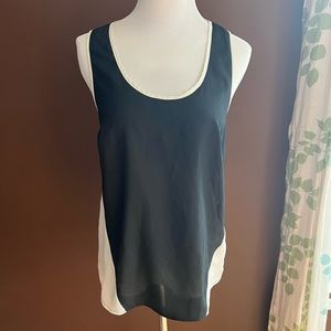 Target, Size: Small, Color: Black & Ivory